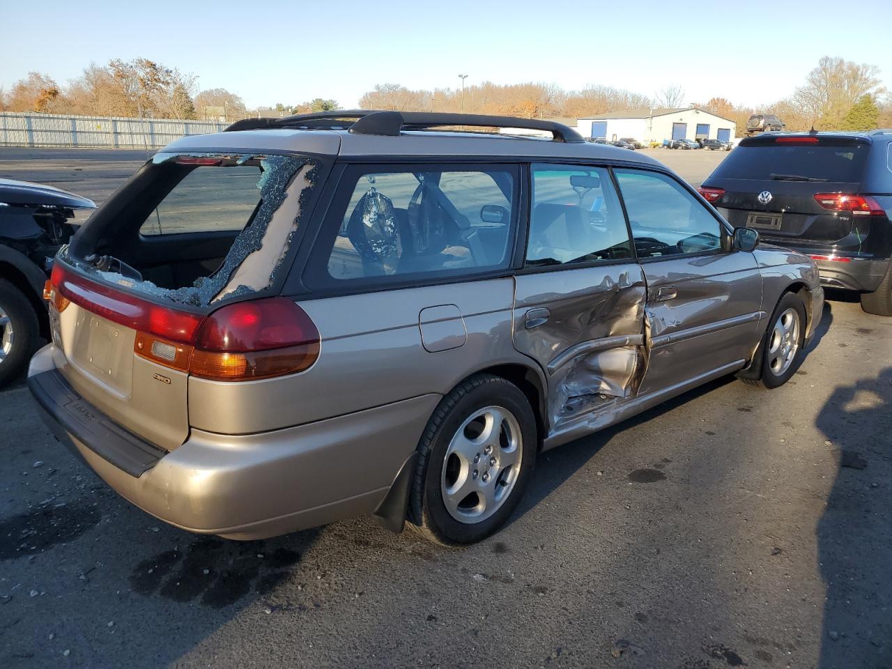 1999 Subaru Legacy L - Image 3