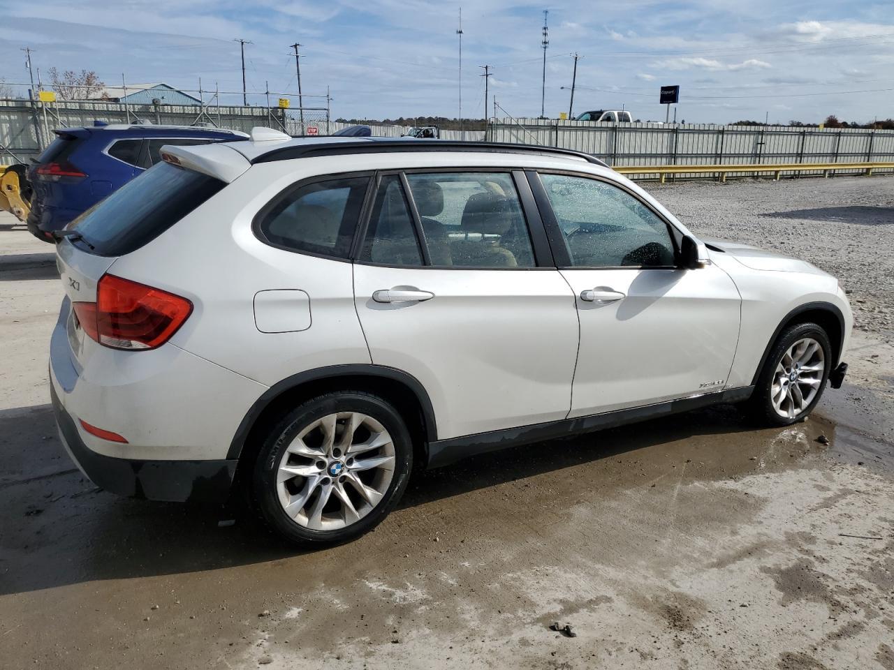 2015 BMW X1 xDrive28I - Image 3