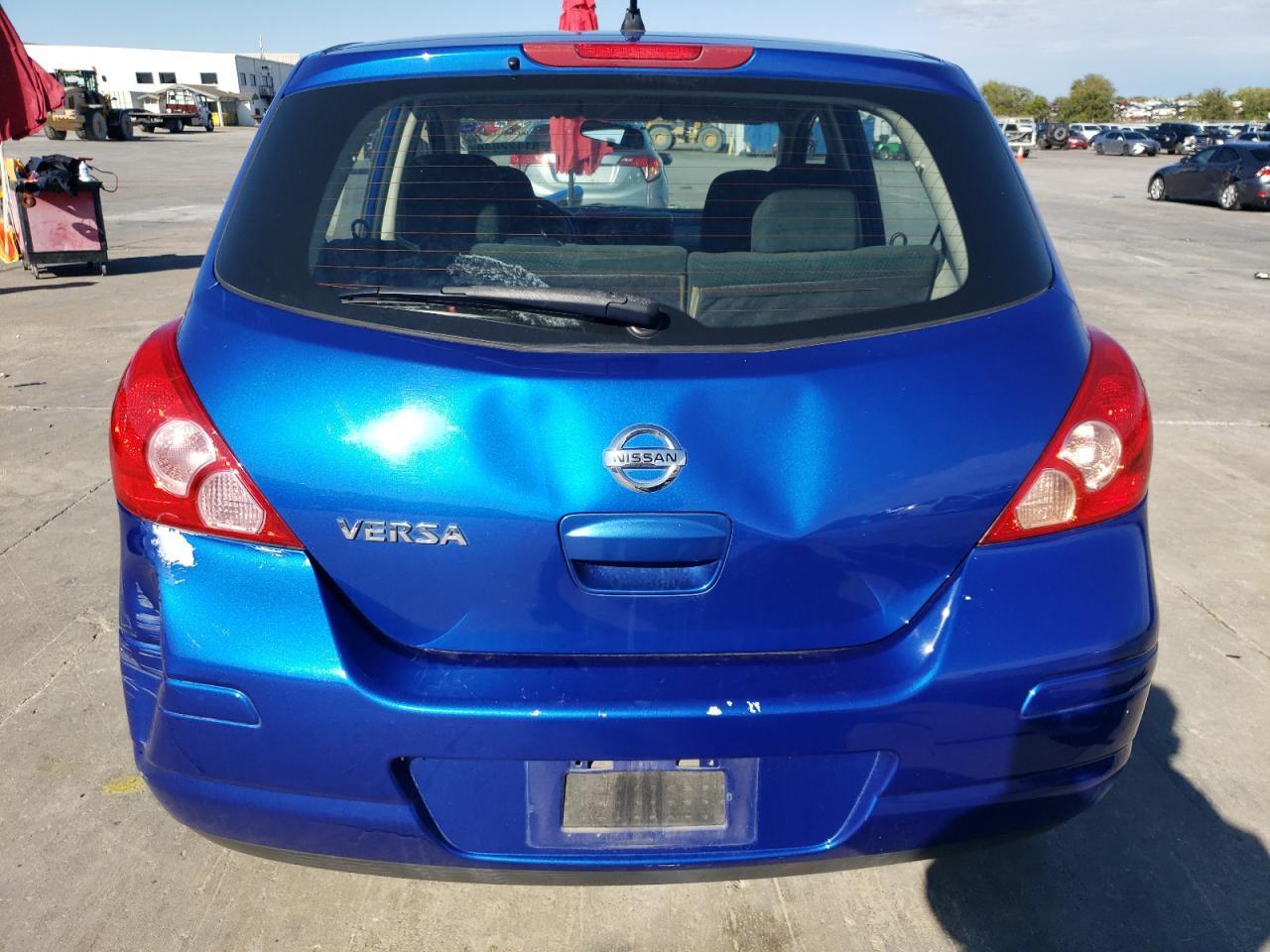 2012 Nissan Versa S Au - Image 6