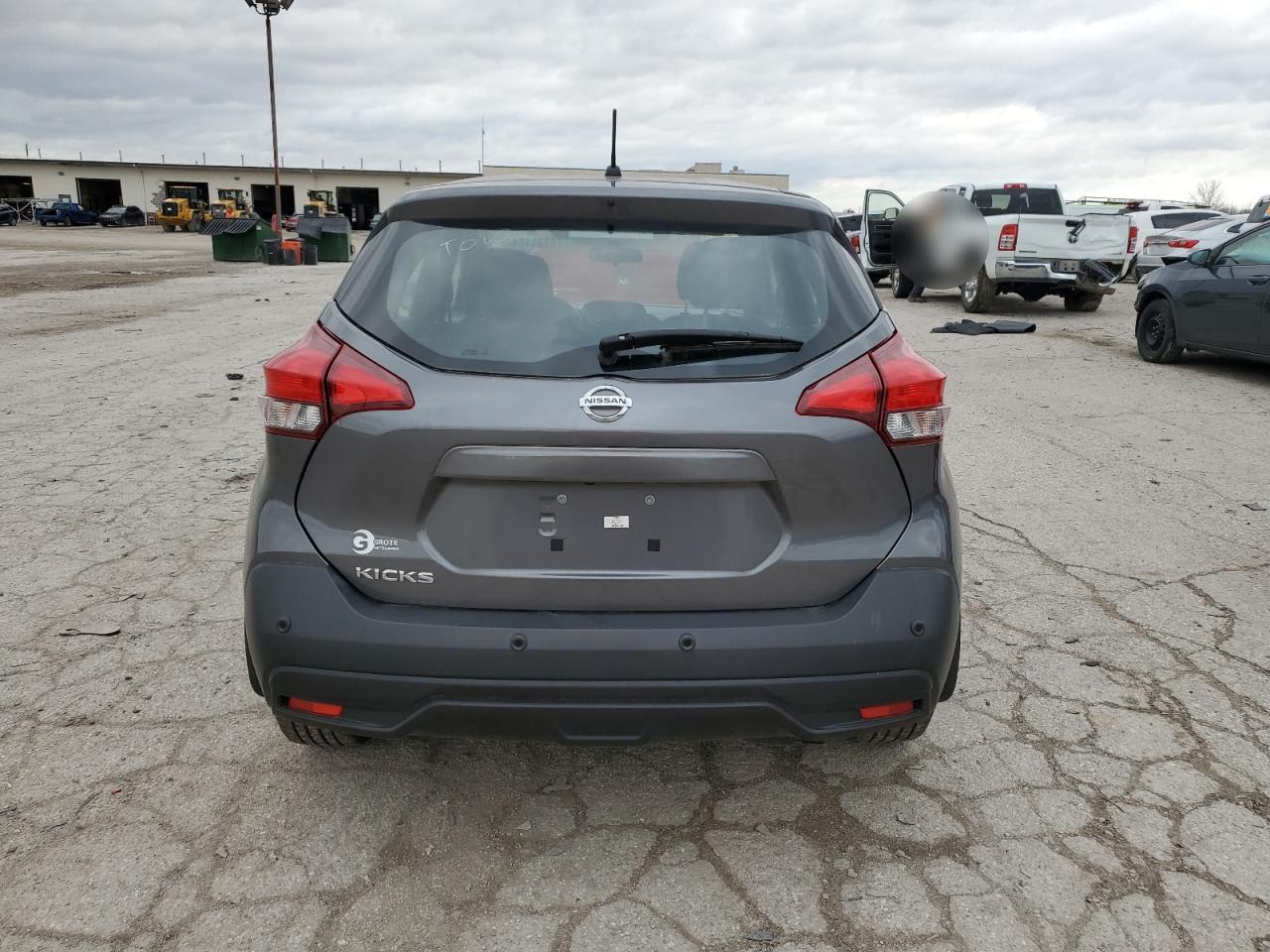 2020 Nissan Kicks S - Фото 6