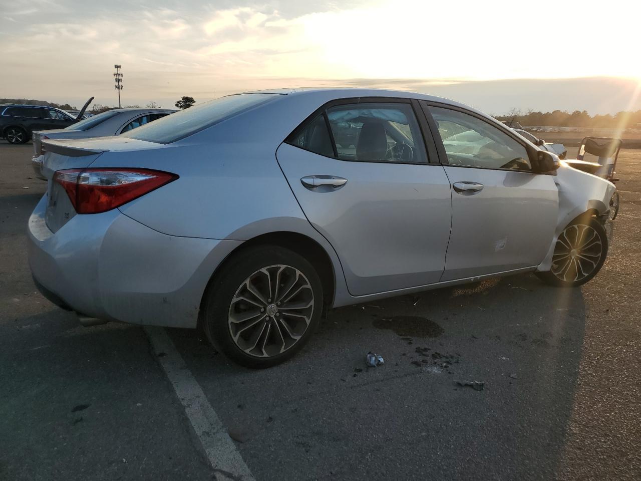 2014 Toyota Corolla L - Фото 3