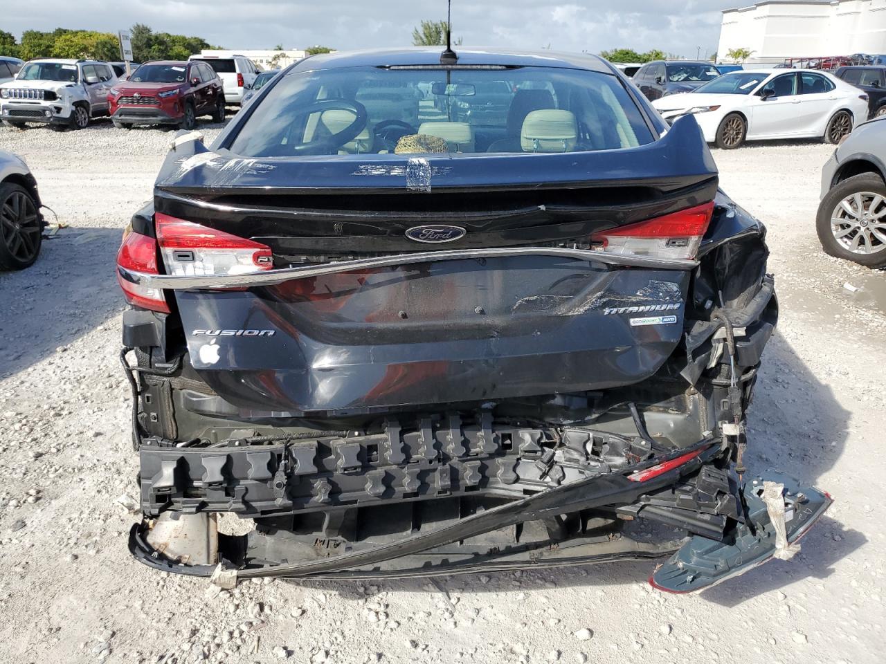 2018 Ford Fusion Titanium/Platinum - Фото 6