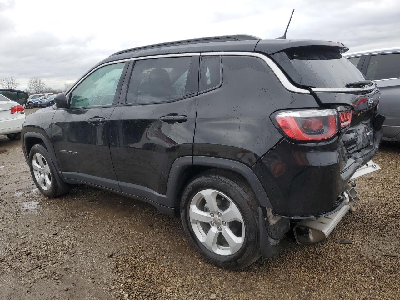 2020 Jeep Compass Latitude - Фото 2
