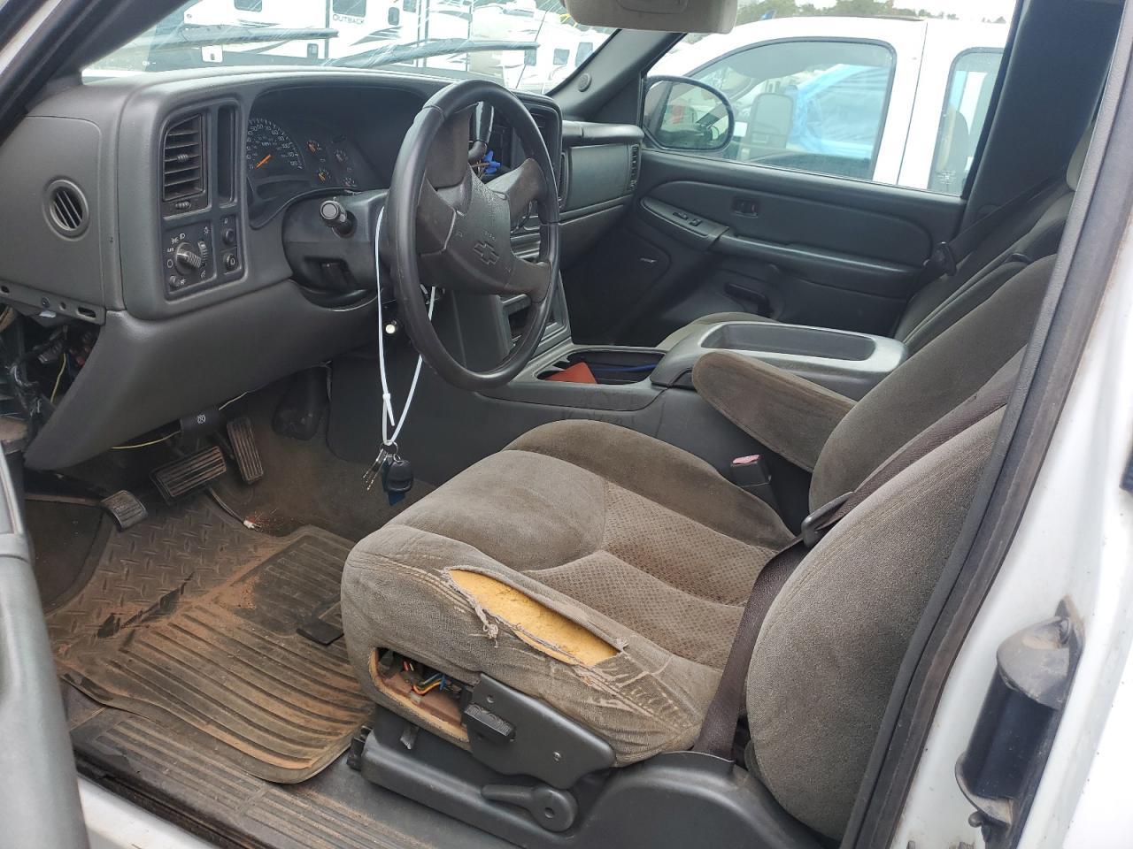 2004 Chevrolet Silverado C2500 Heavy Duty - Фото 7