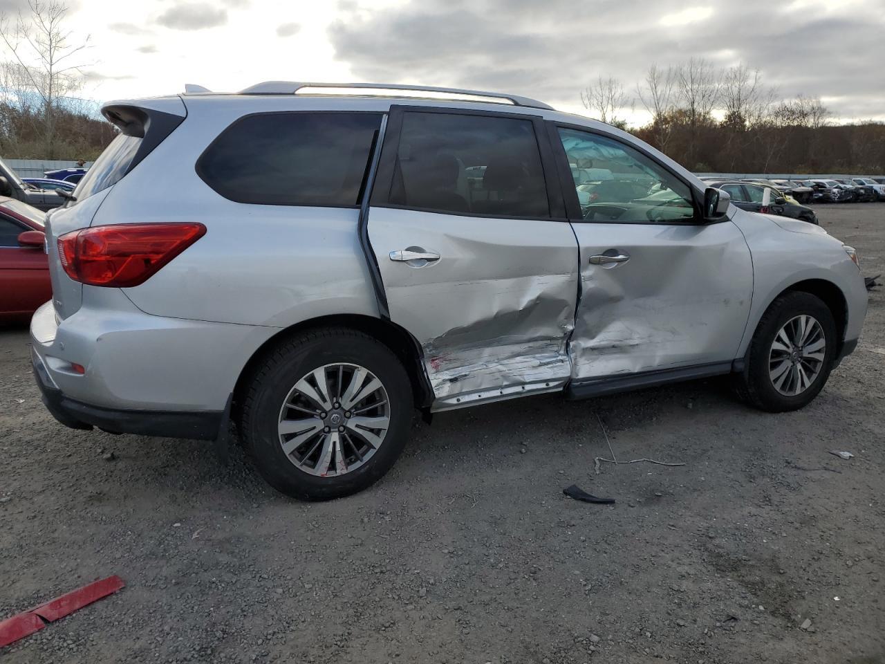 2020 Nissan Pathfinder S - Фото 3