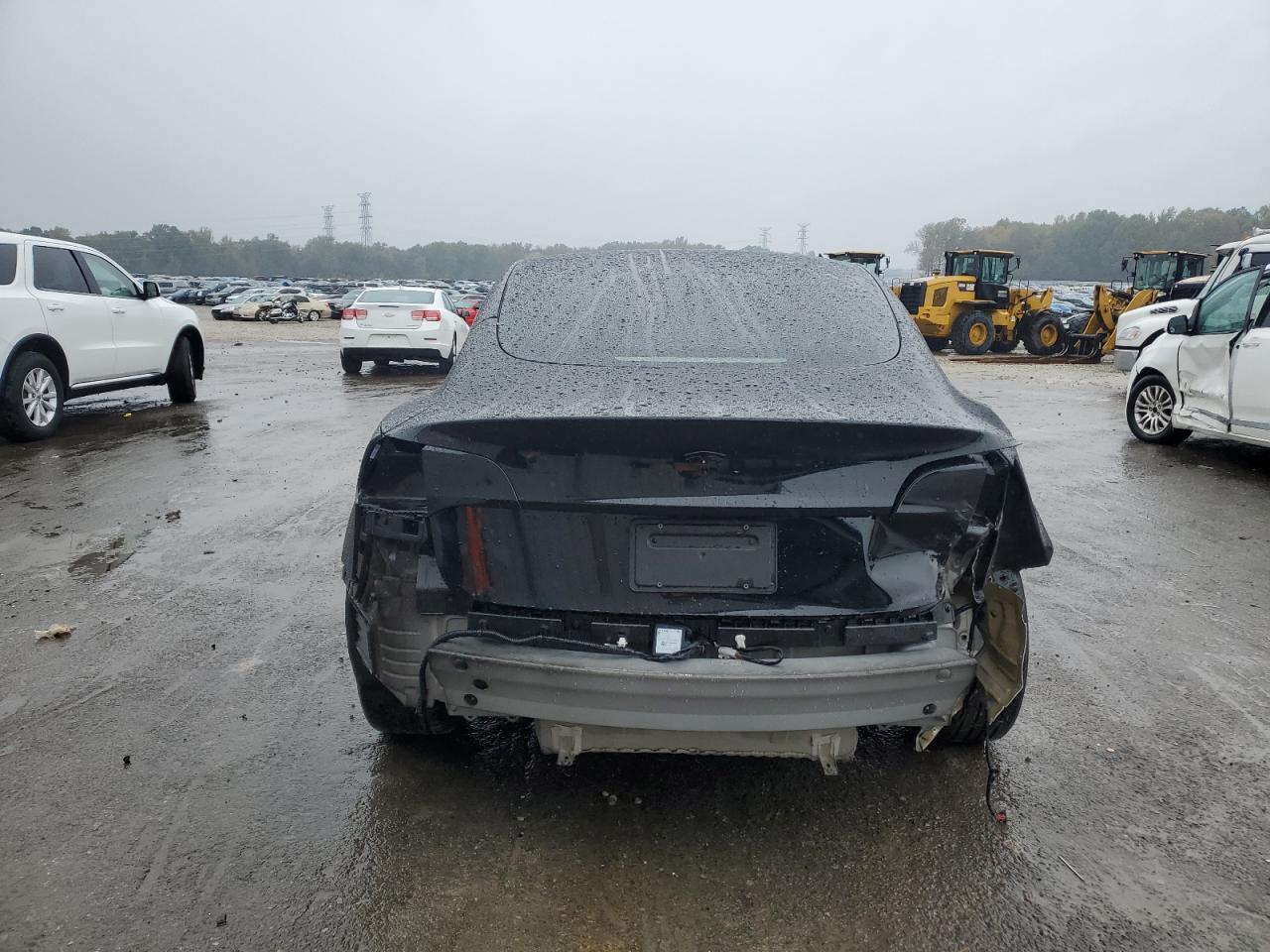 2023 Tesla Model 3 - Фото 6