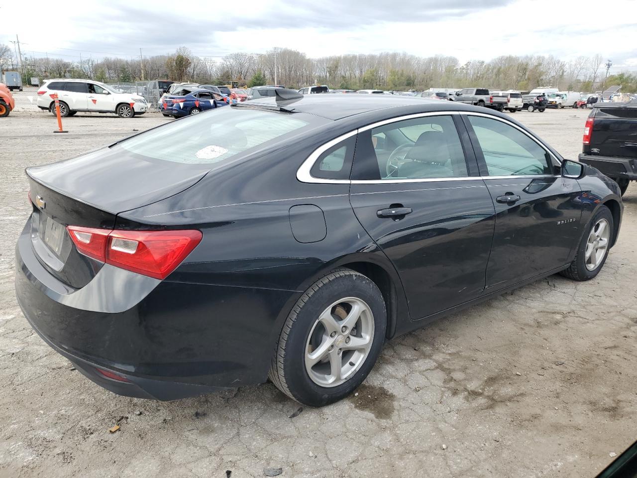 2018 Chevrolet Malibu Ls - Фото 3