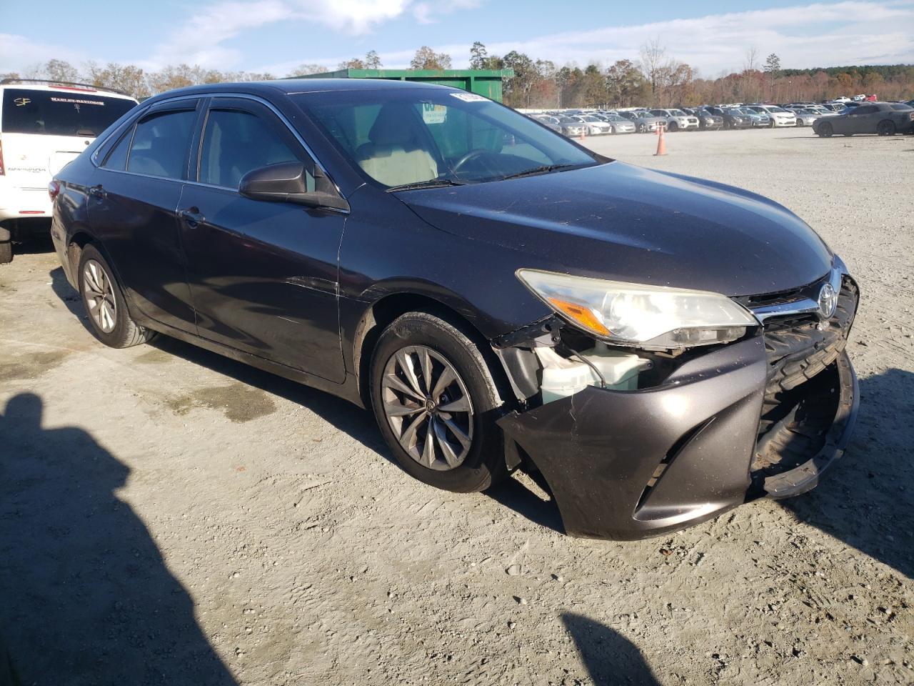 2015 Toyota Camry Le - Фото 4