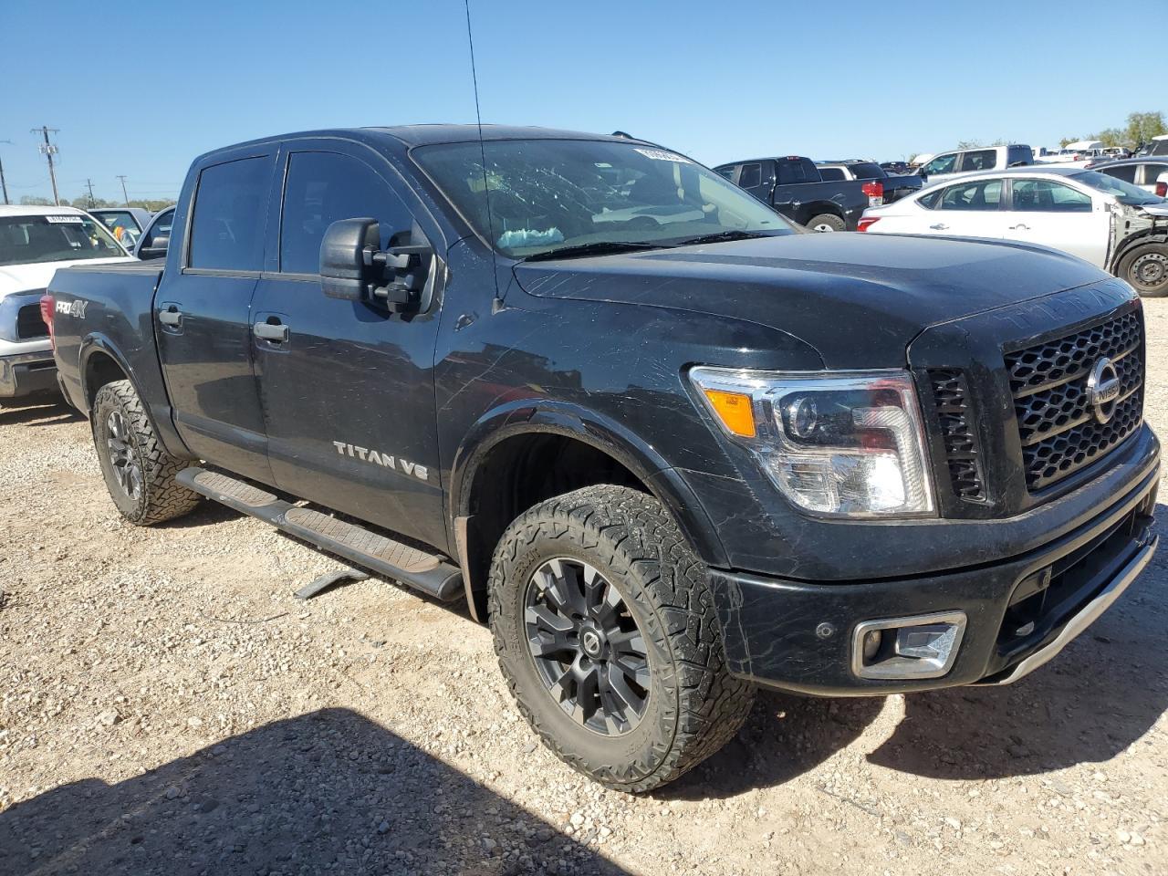2019 Nissan Titan Sv - Фото 4