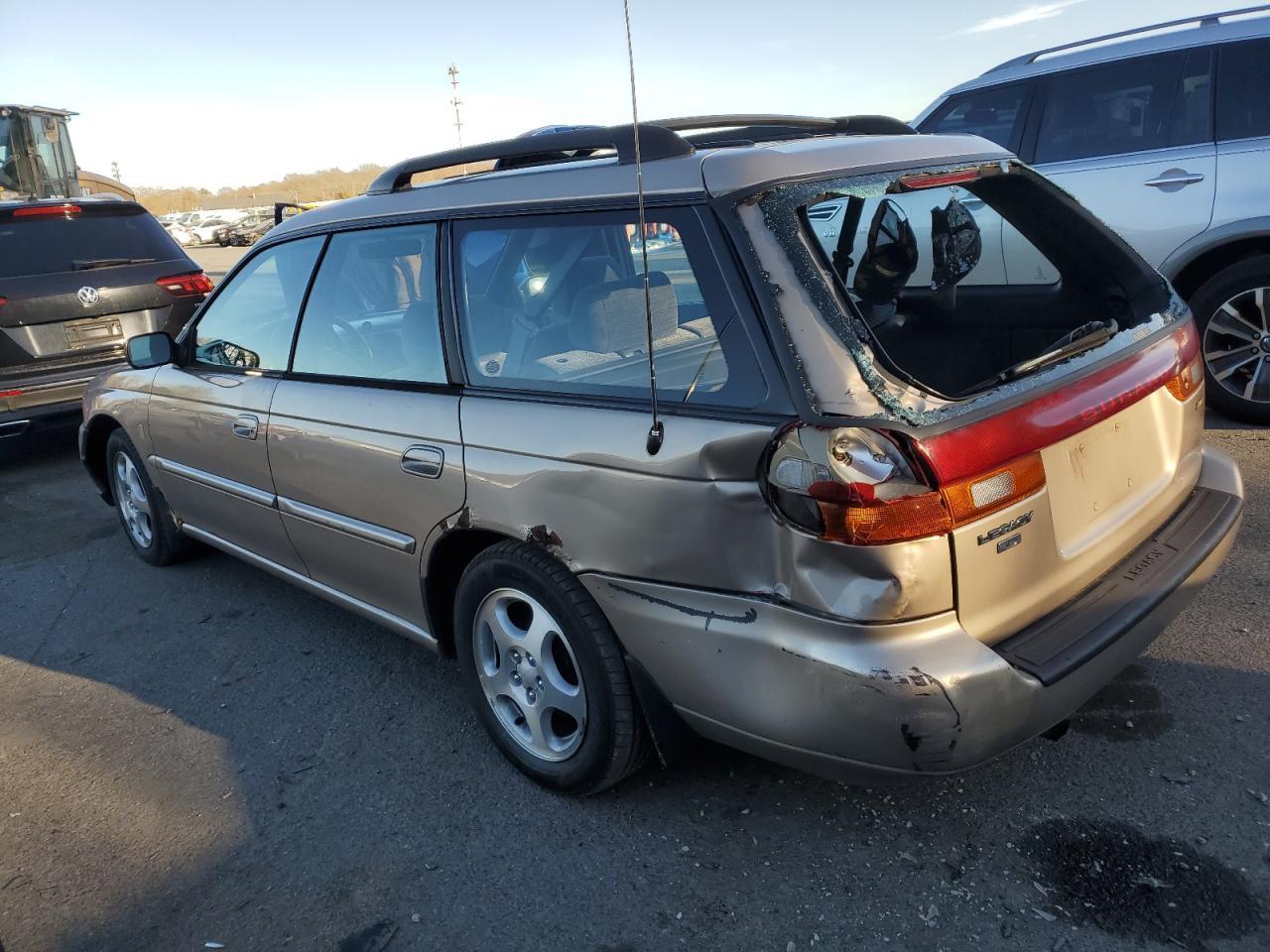 1999 Subaru Legacy L - Image 2