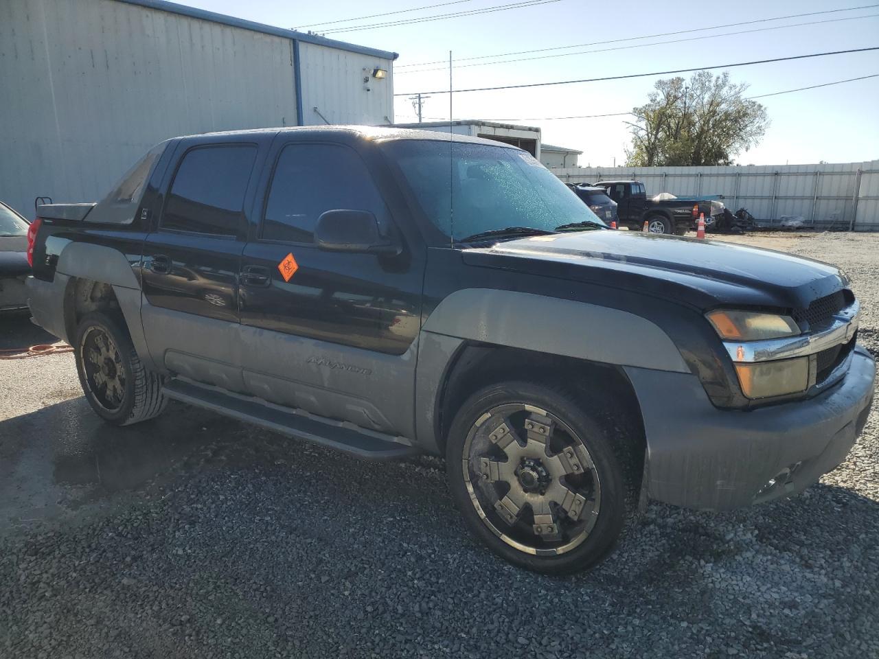 2002 Chevrolet Avalanche K1500 - Image 4