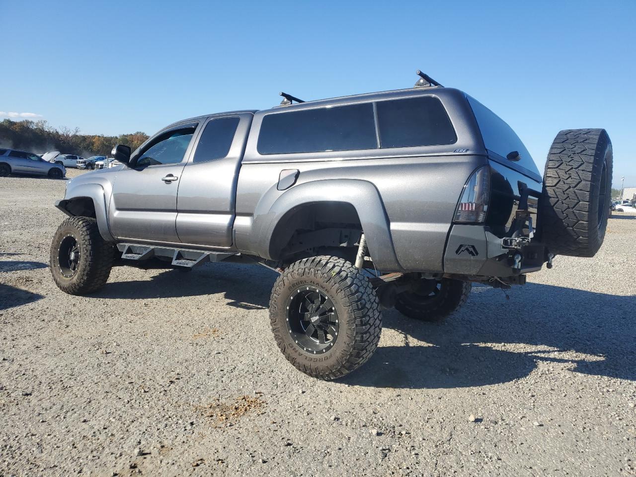 2012 Toyota Tacoma - Image 2