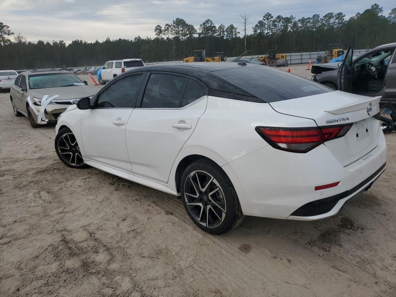 2024 Nissan Sentra Sr - Фото 2