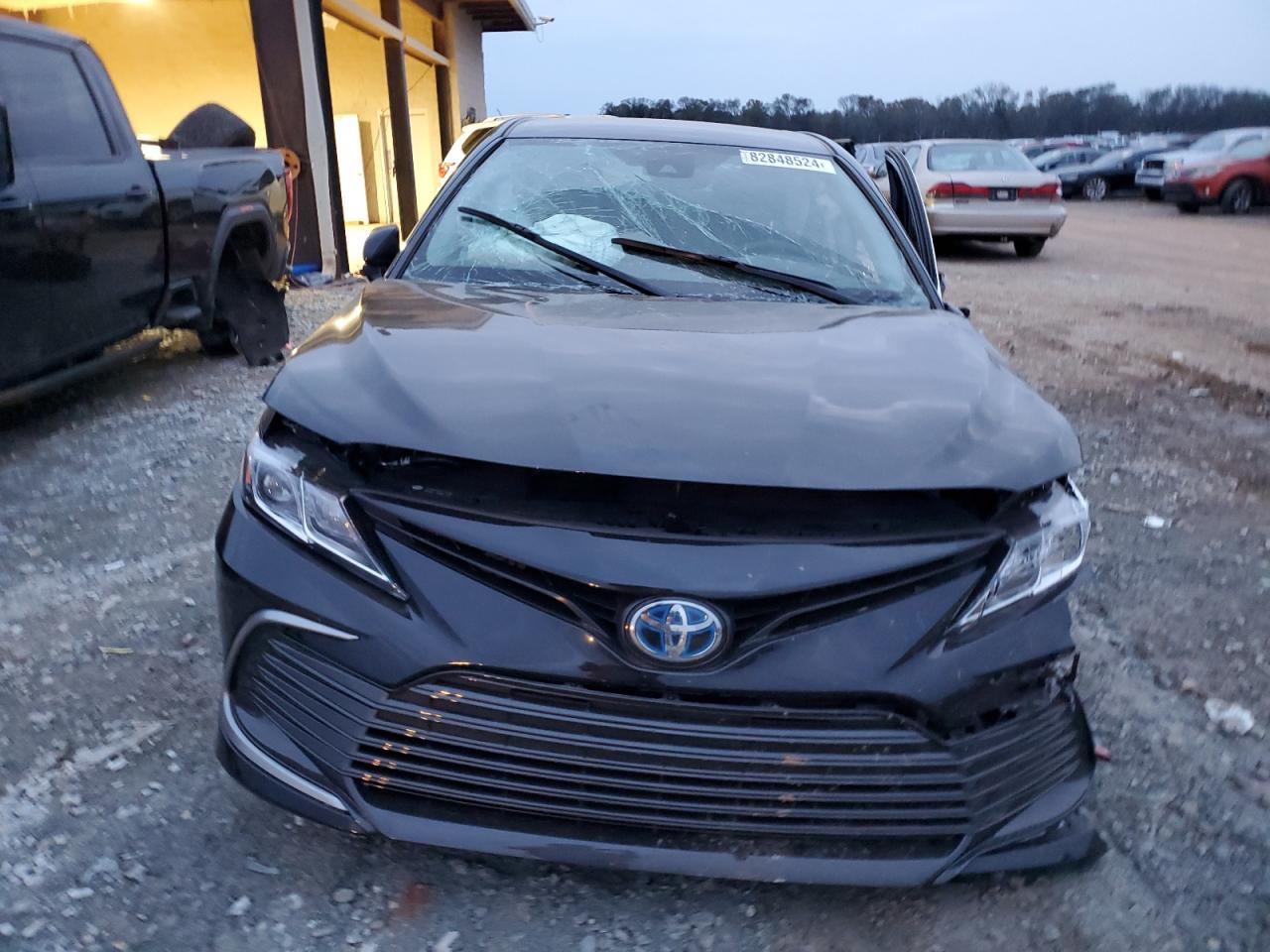2023 Toyota Camry Le - Image 5