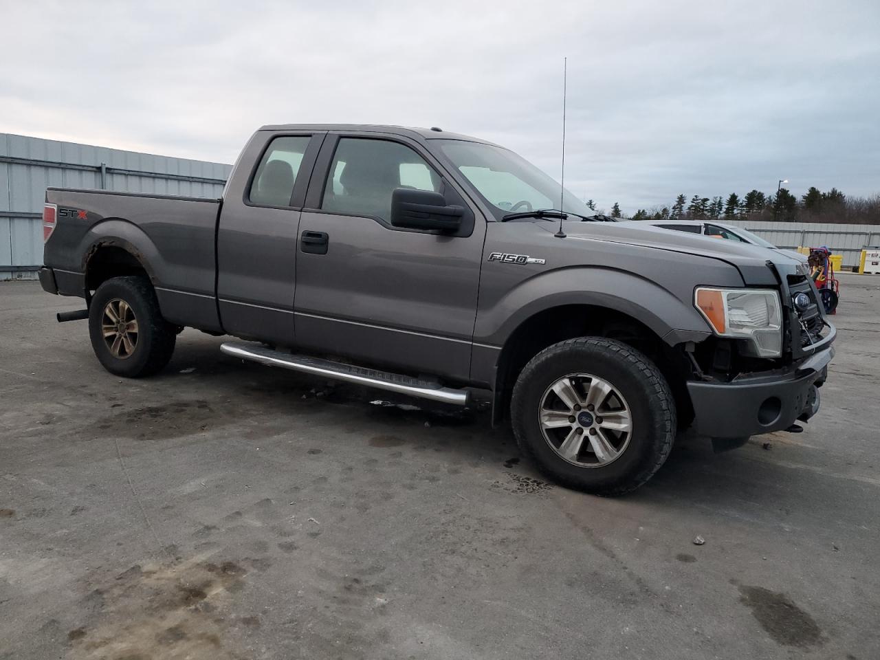 2013 Ford F150 Super Cab - Фото 4