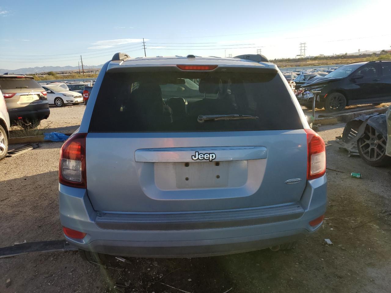 2014 Jeep Compass Latitude - Image 6