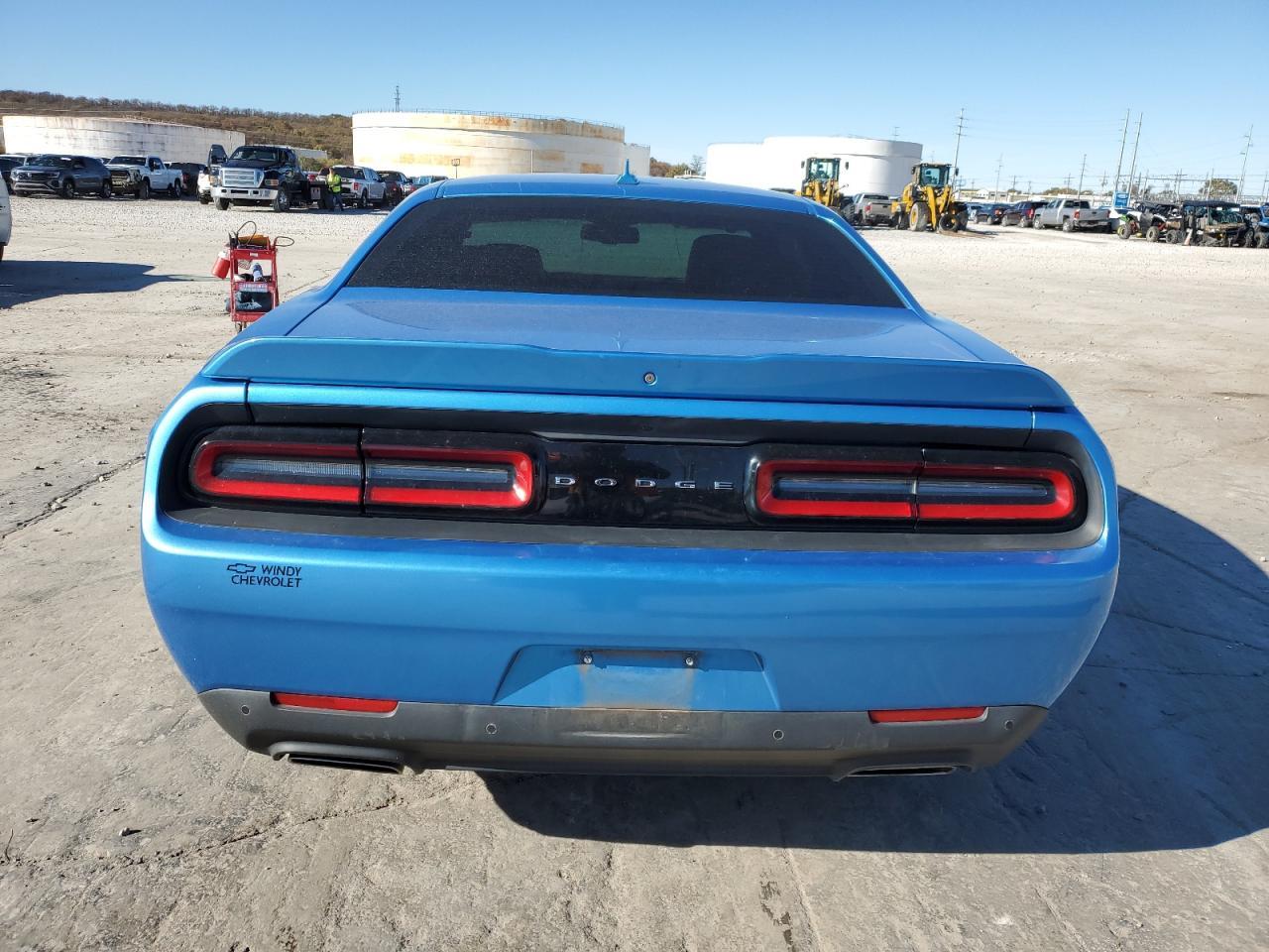 2015 Dodge Challenger Sxt Plus - Image 6