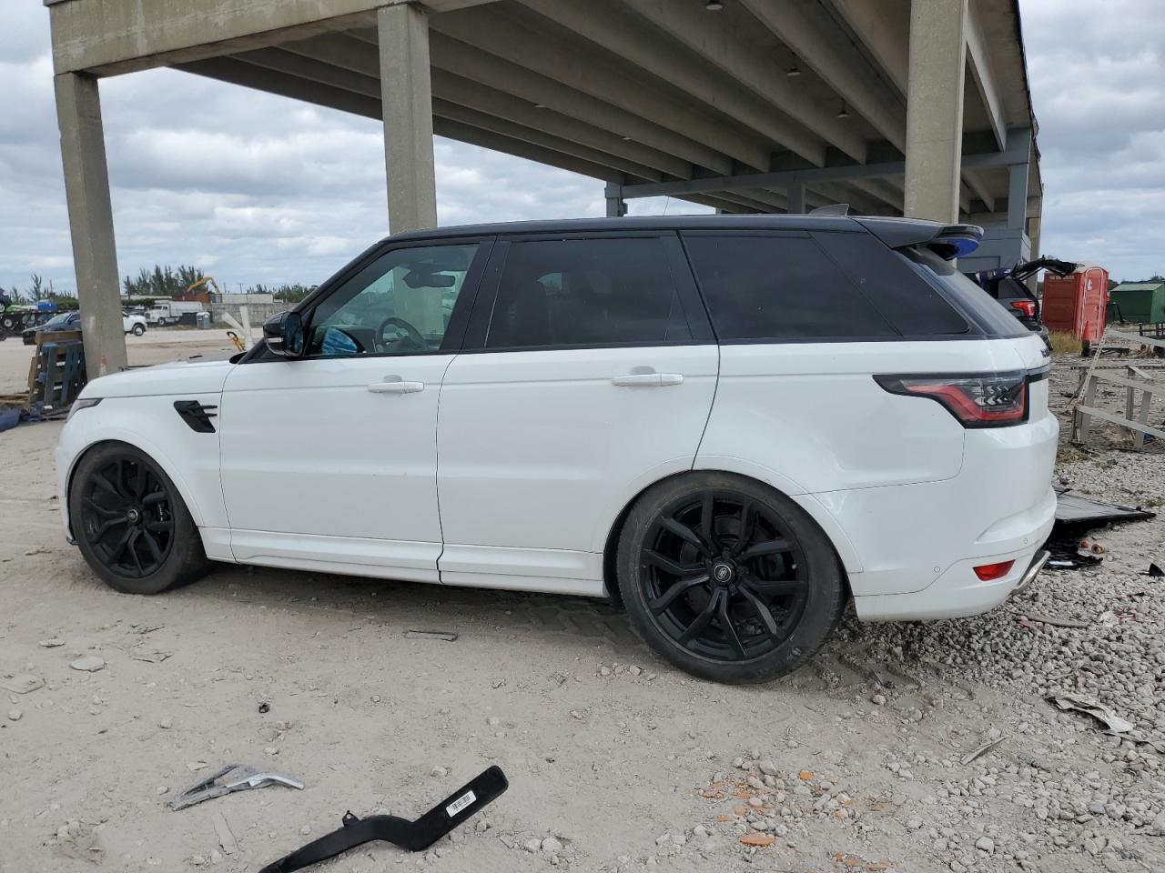 2019 Land Rover Range Rover Sport Svr - Image 2