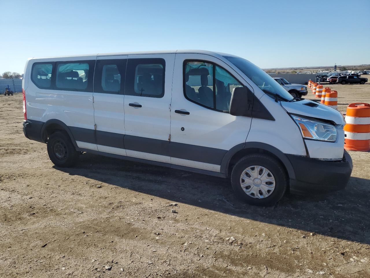 2015 Ford Transit T-350 - Фото 4