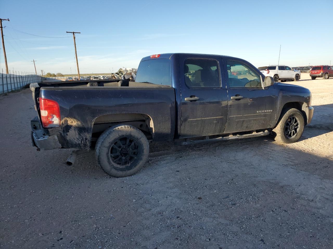 2011 Chevrolet Silverado C1500 Lt - Image 3