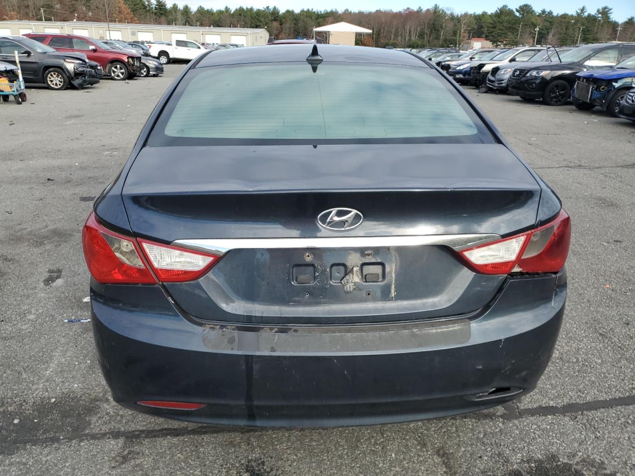 2011 Hyundai Sonata Gls - Image 6