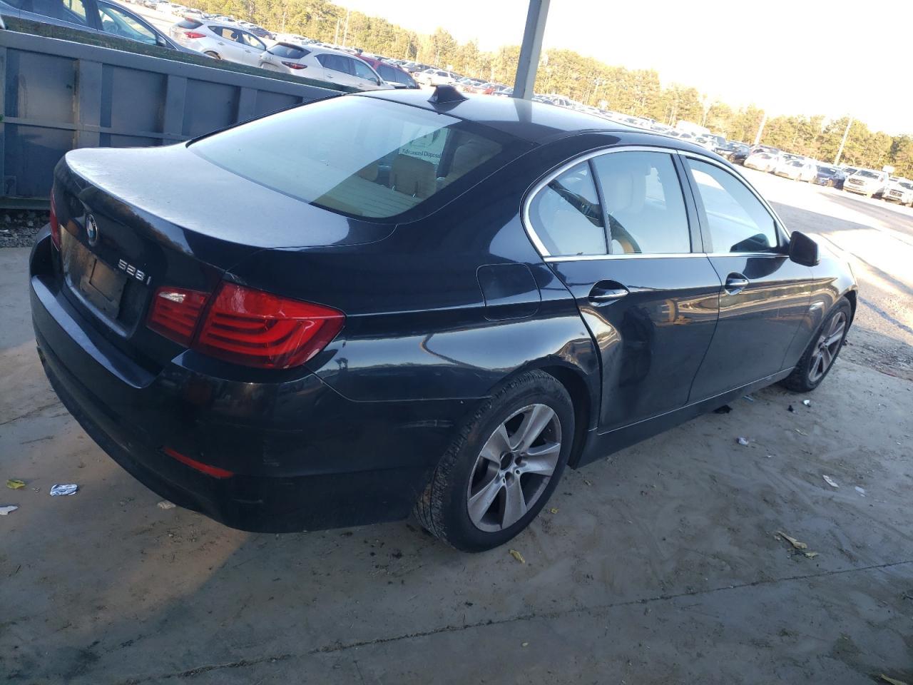 2011 BMW 528 I - Image 3
