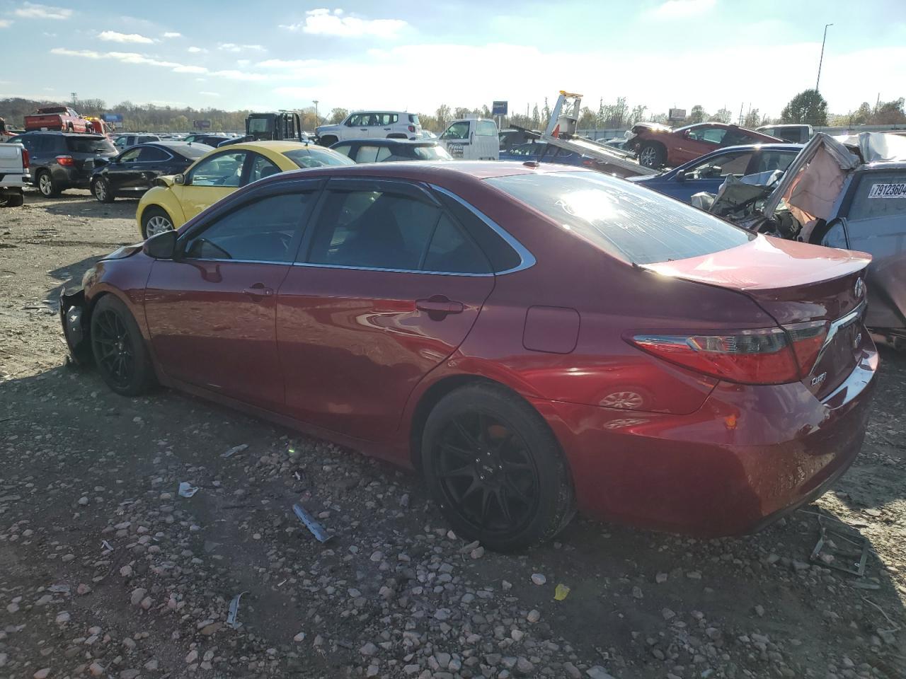 2015 Toyota Camry Hybrid - Фото 2