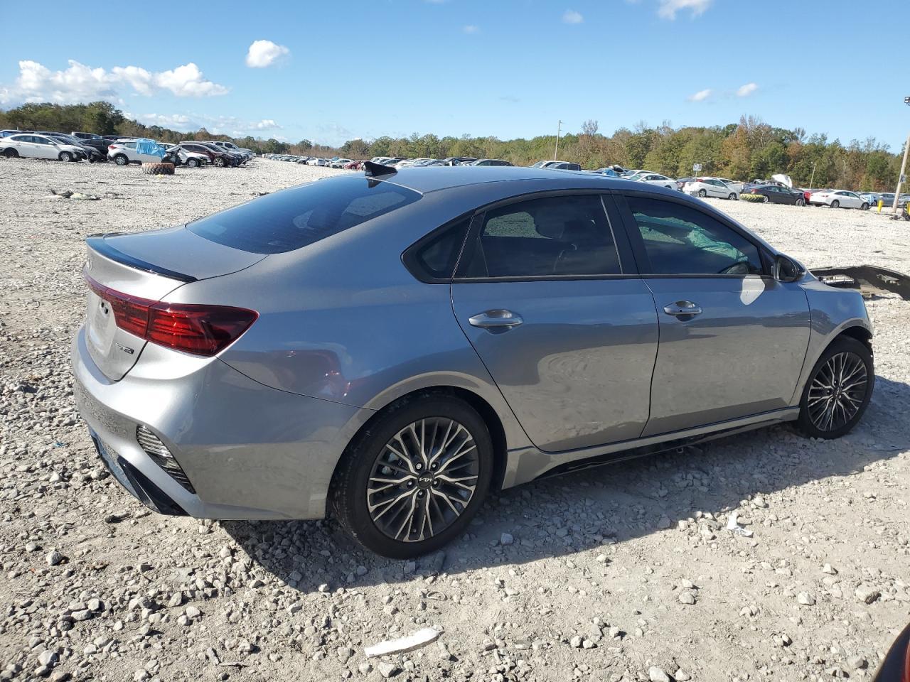 2024 Kia Forte Gt Line - Фото 3