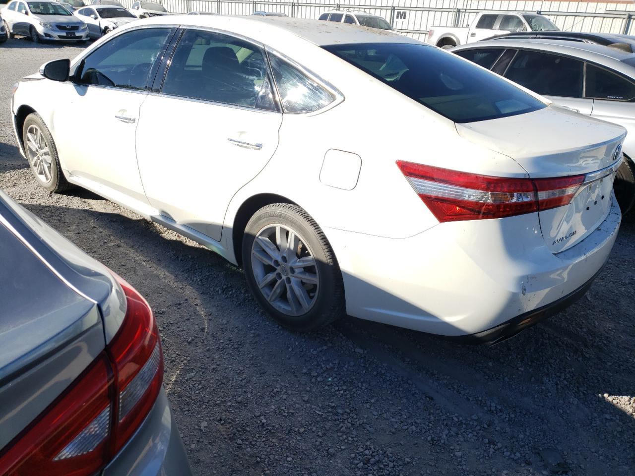 2014 Toyota Avalon Base - Image 2
