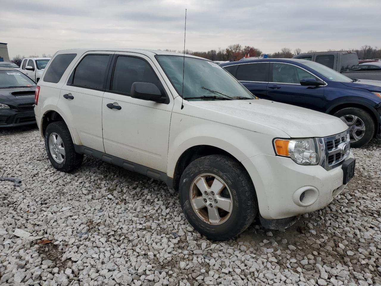 2012 Ford Escape Xls - Фото 4