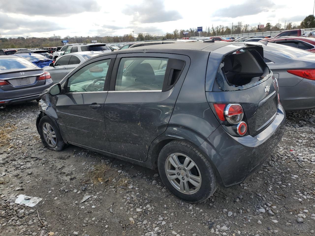 2012 Chevrolet Sonic Lt - Фото 2