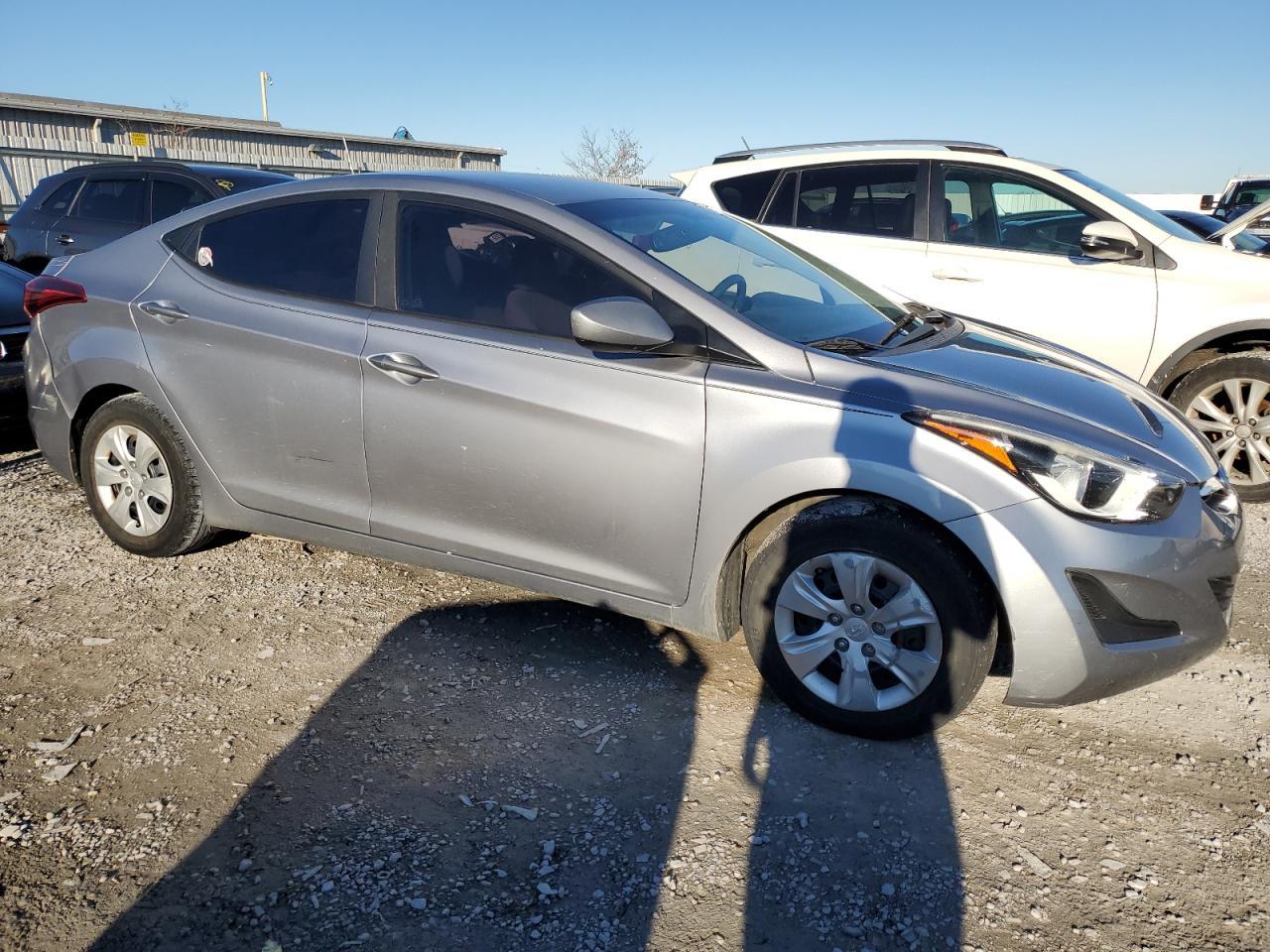 2016 Hyundai Elantra Se - Image 4