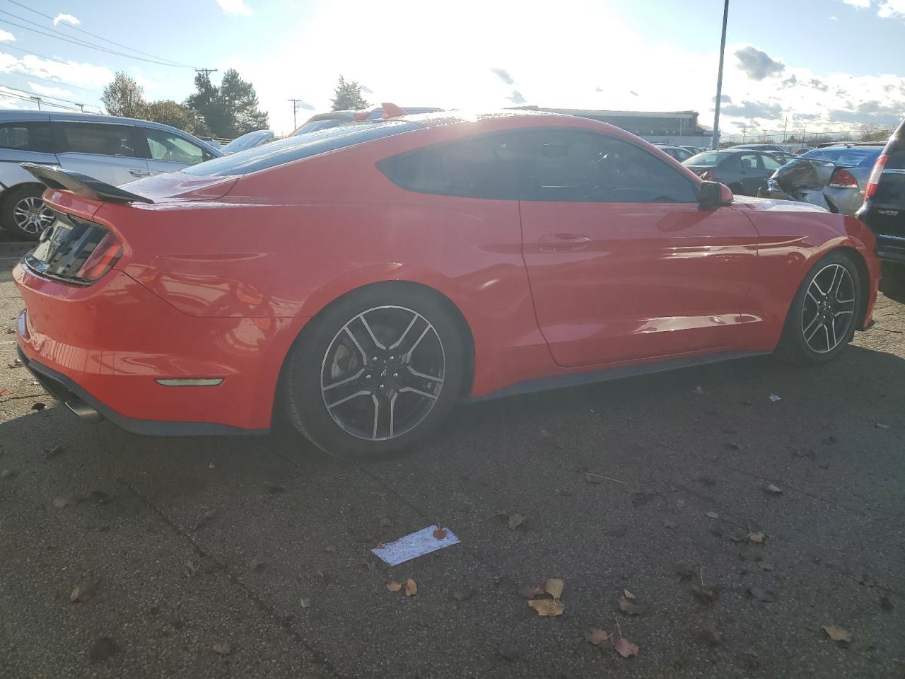 2020 Ford Mustang - Фото 3