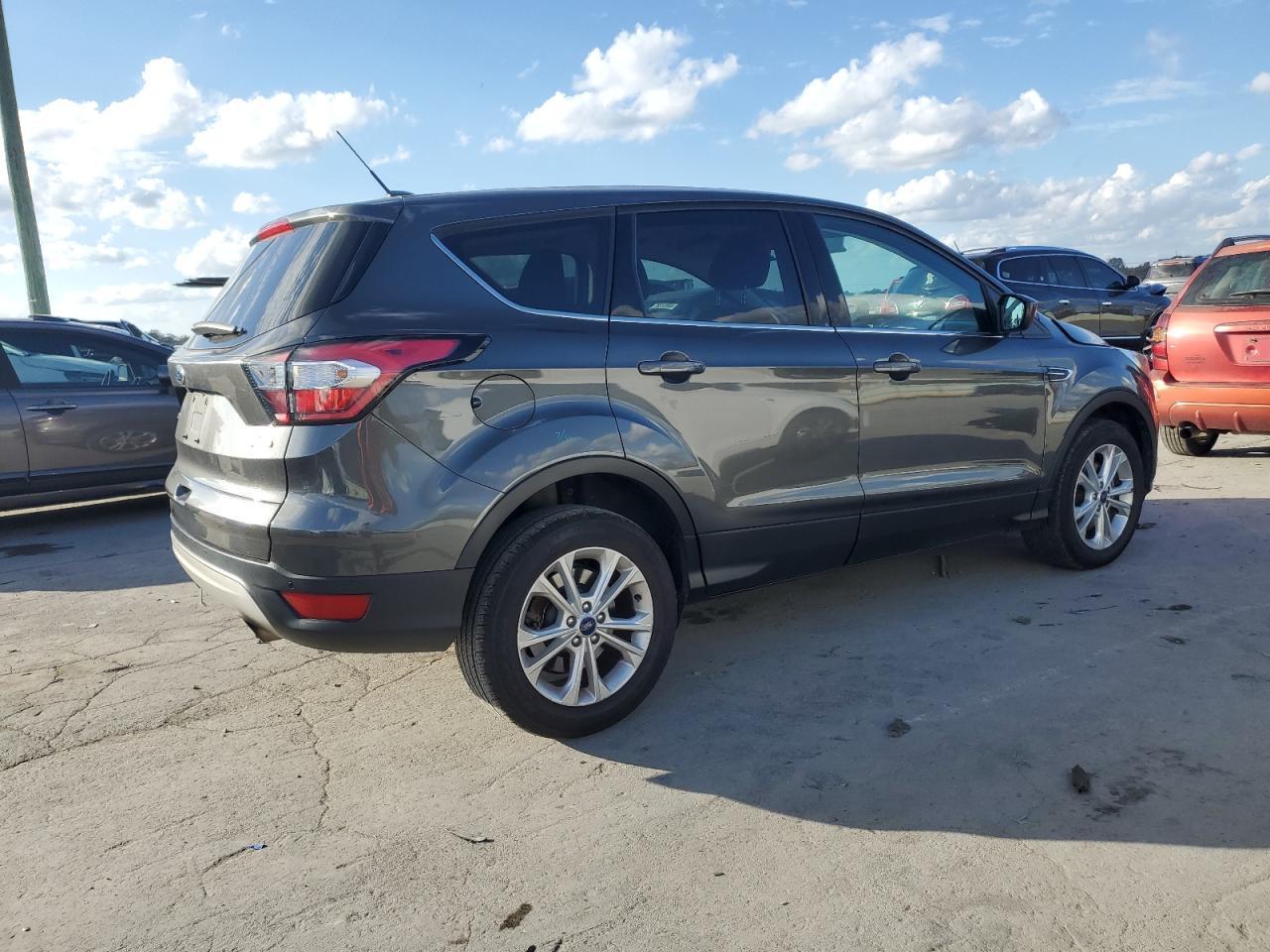 2017 Ford Escape Se - Image 3