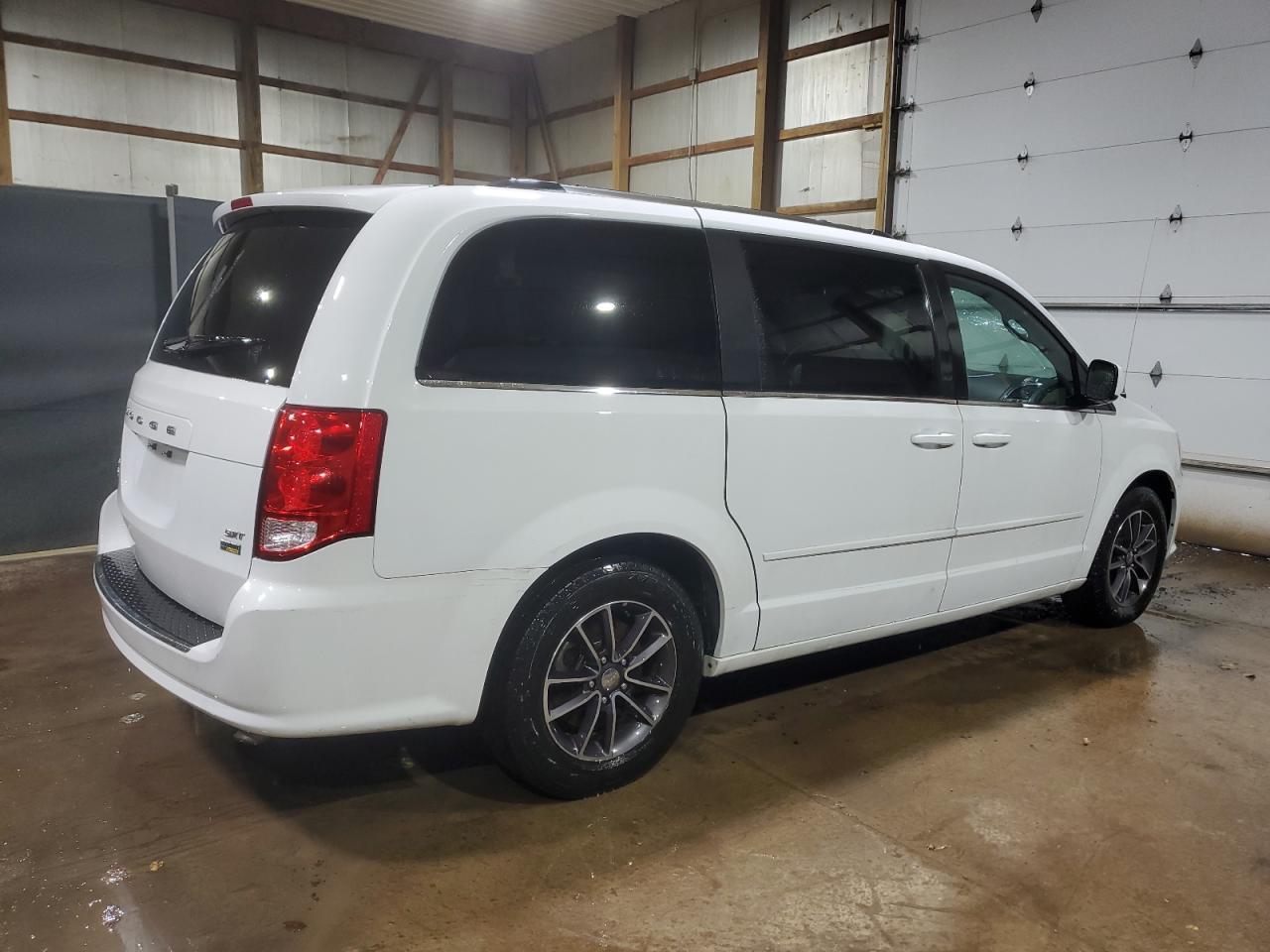 2017 Dodge Grand Caravan Sxt - Фото 3