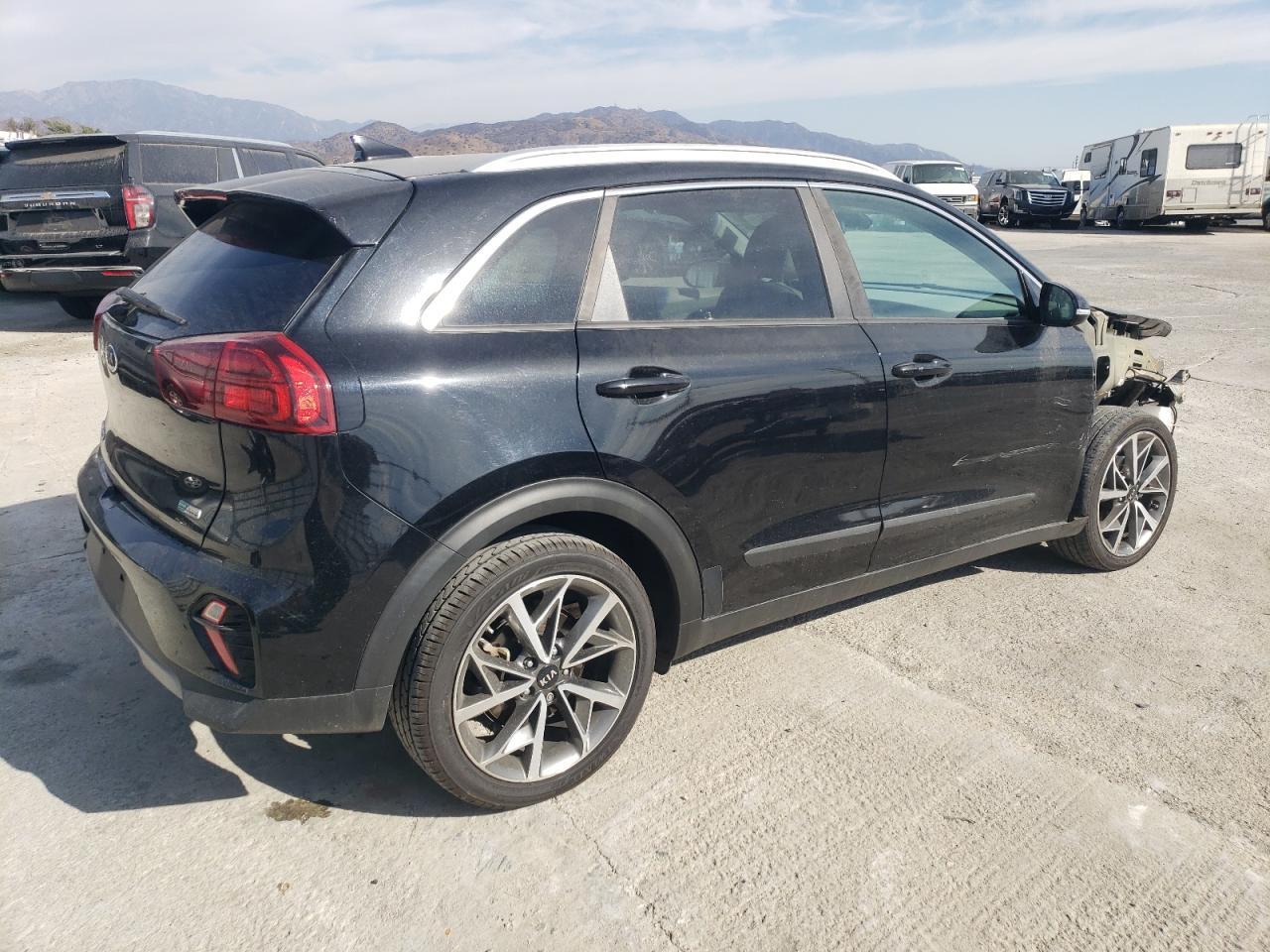 2020 Kia Niro Touring - Фото 3