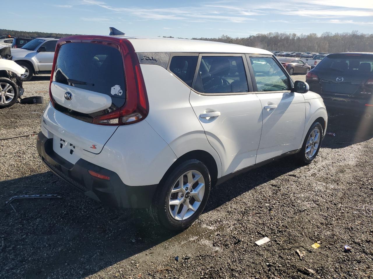 2020 Kia Soul Lx - Image 3