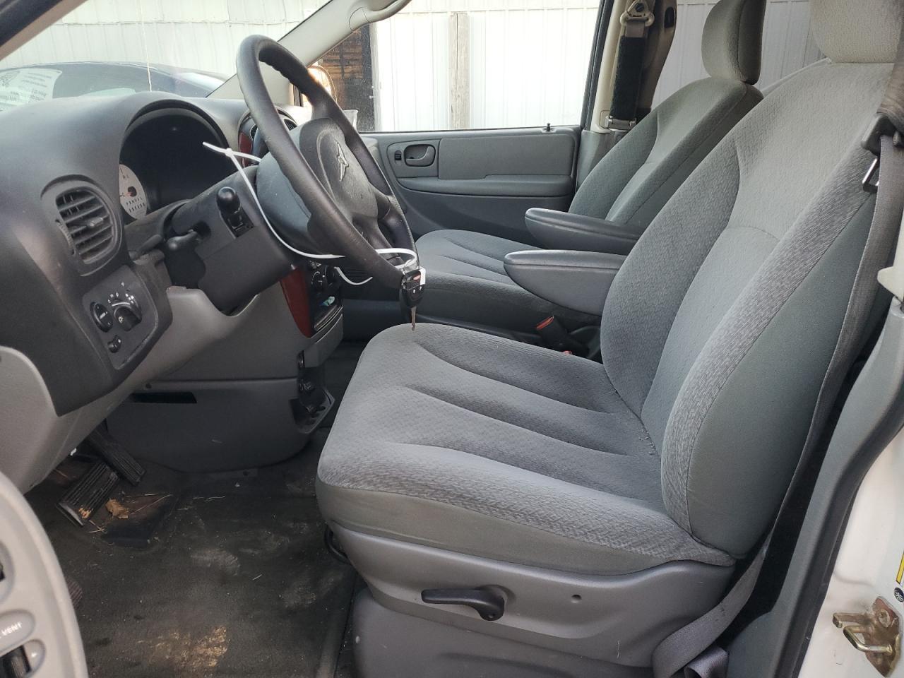 2005 Chrysler Town & Country Lx - Фото 7