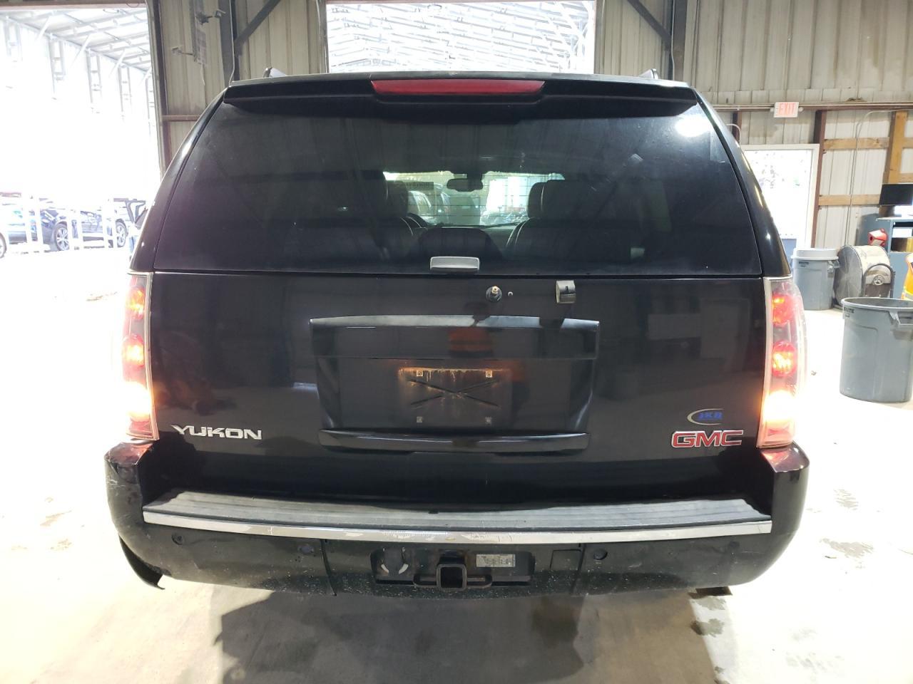 2007 GMC Yukon Denali - Фото 6