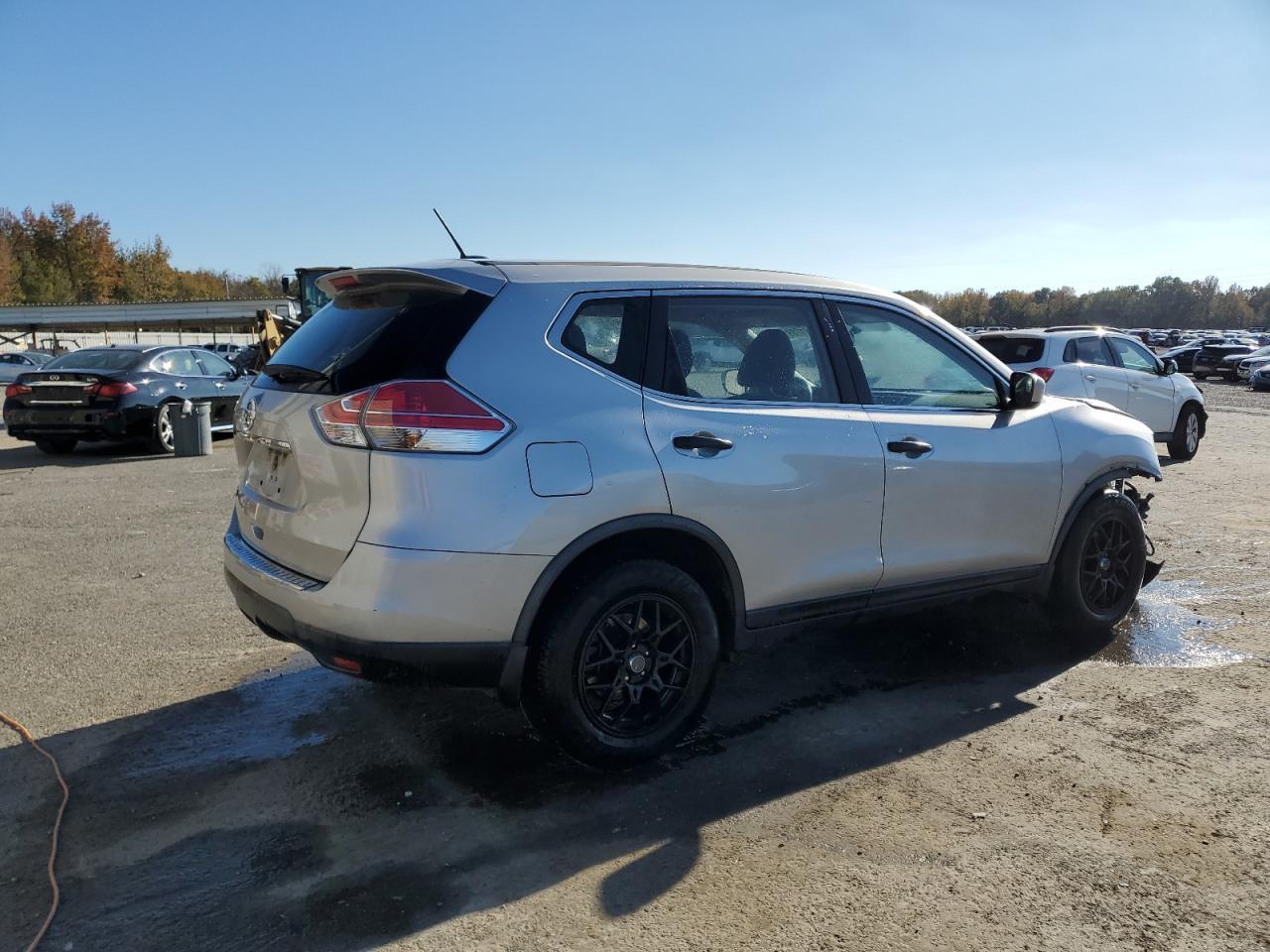 2016 Nissan Rogue S - Фото 3