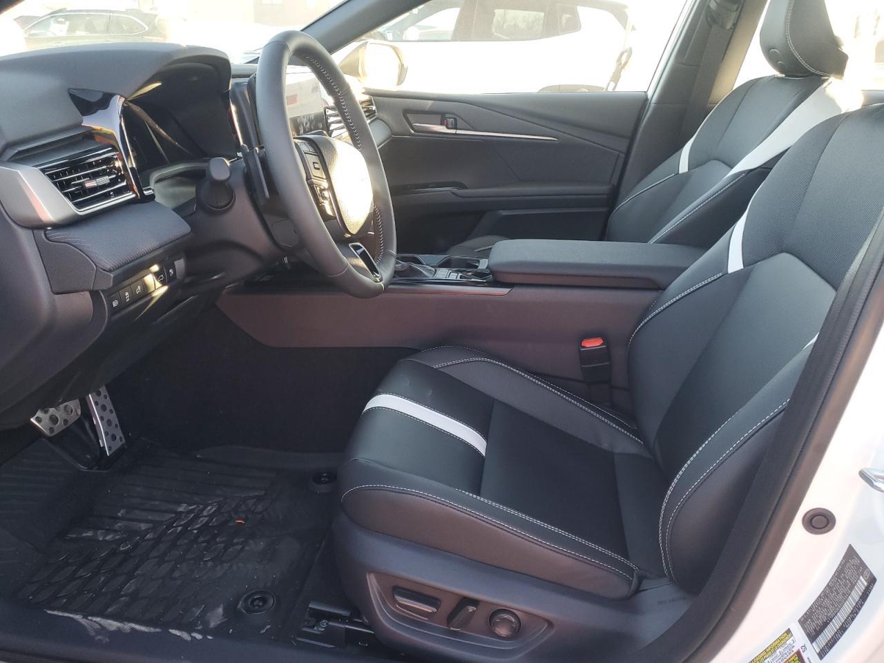 2025 Toyota Camry - Фото 7