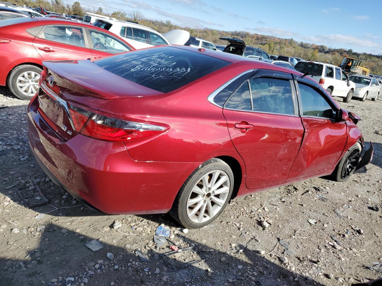 2015 Toyota Camry Hybrid - Фото 3