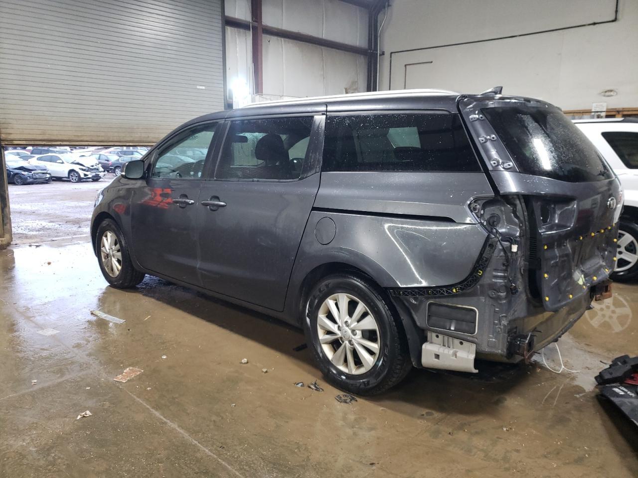 2016 Kia Sedona Lx - Фото 2