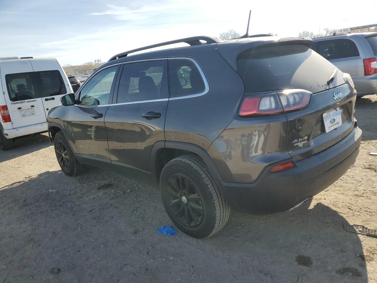 2022 Jeep Cherokee Latitude Lux - Image 2