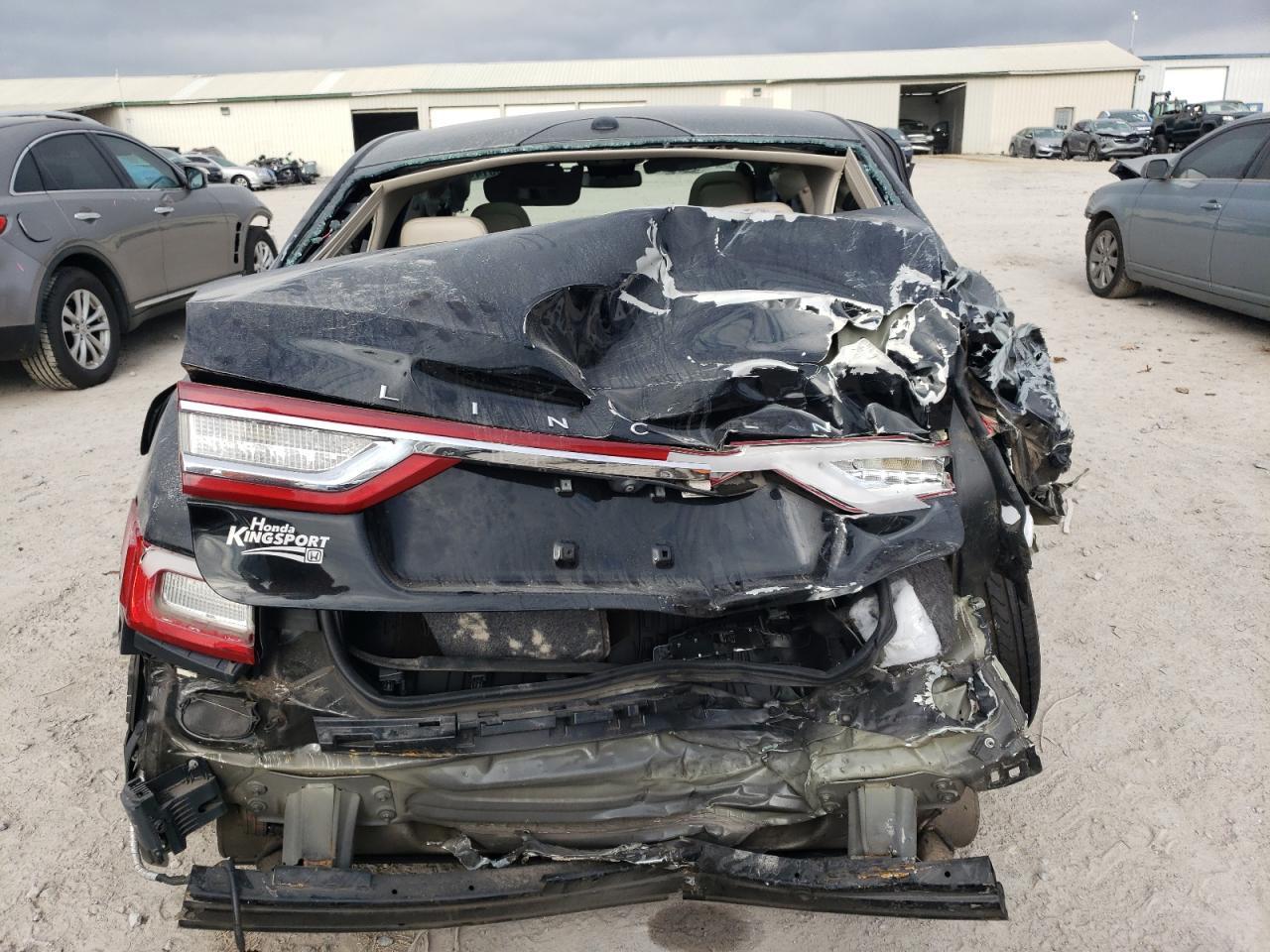 2017 Lincoln Continental Reserve - Фото 6