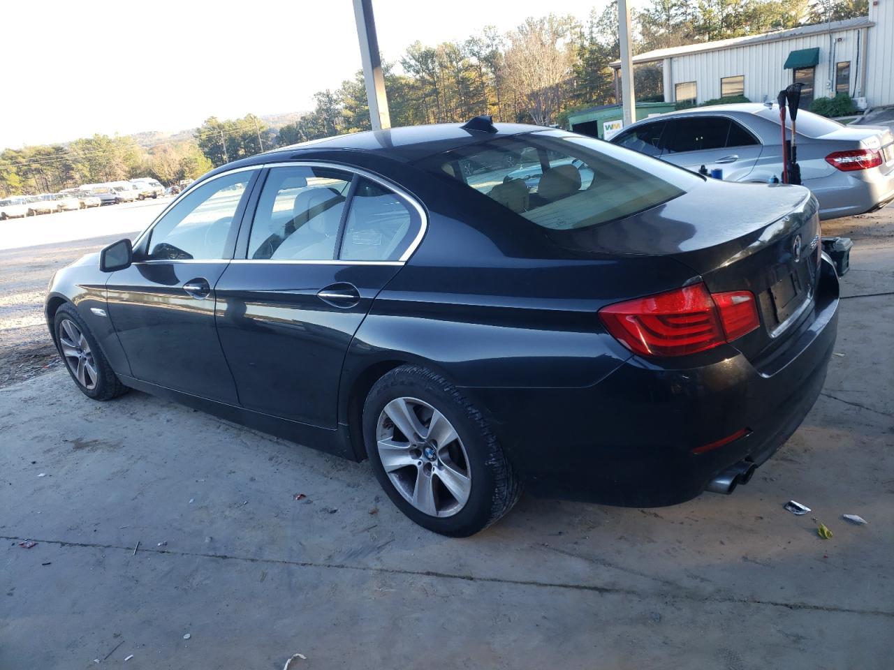 2011 BMW 528 I - Image 2