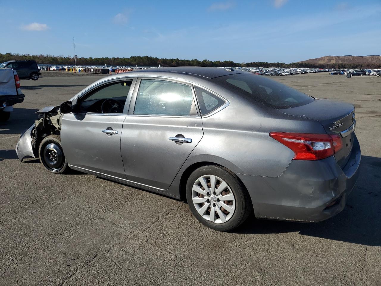2017 Nissan Sentra S - Фото 2
