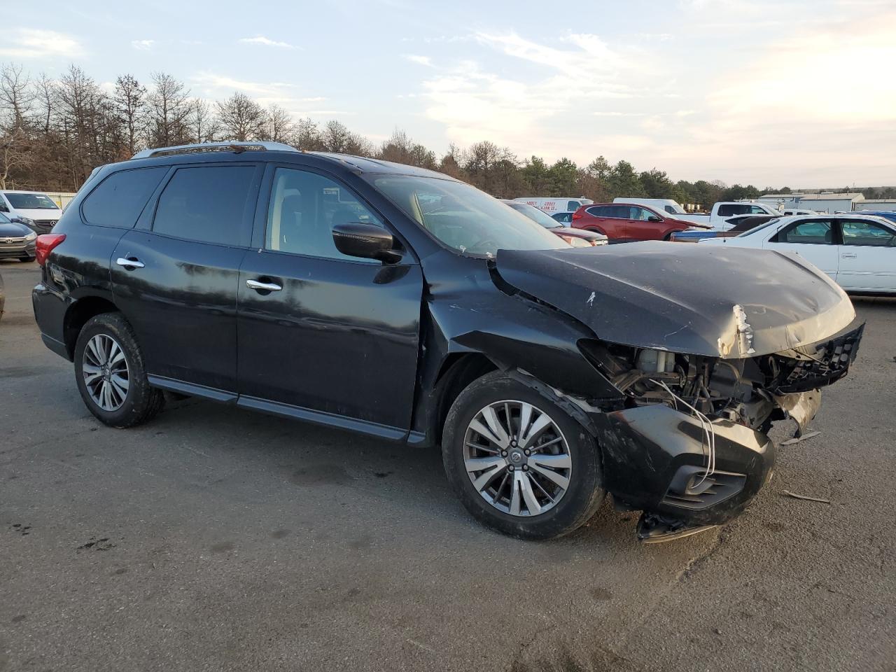 2019 Nissan Pathfinder S - Фото 4