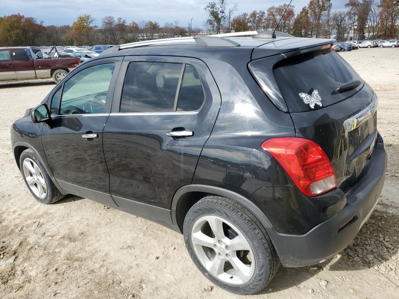 2015 Chevrolet Trax Ltz - Image 2