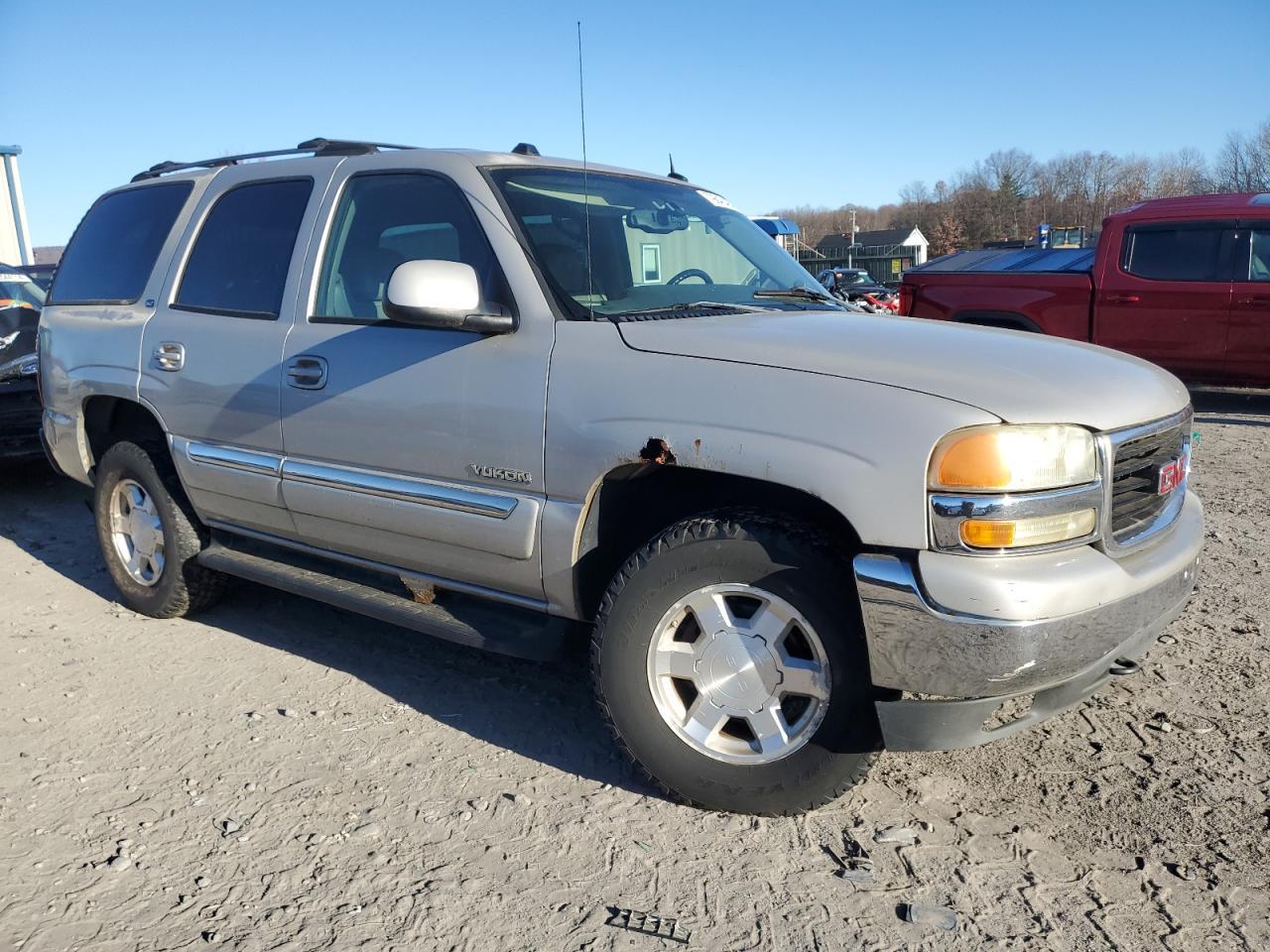 2004 GMC Yukon - Image 4